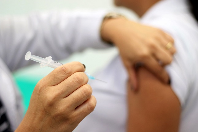 Brasil bate recorde em doses de vacinas aplicadas.