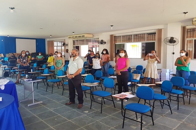 Prefeitura Municipal de Conceição da Barra realiza formação continuada para coordenadores escolares.