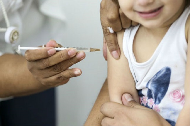 Anvisa se reúne com Butantan para tratar de vacinação em crianças.