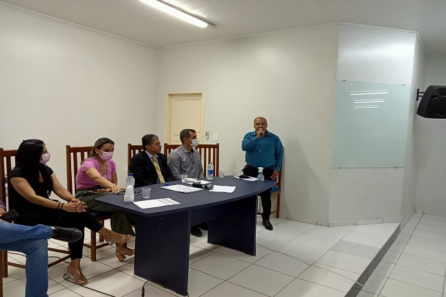 Vice-prefeito, Juvenal Estevo, participa de audiência publica em São Mateus para debater orçamento Estadual. 