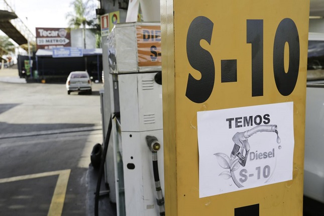 Petrobras reduz preços de venda de diesel para as distribuidoras.