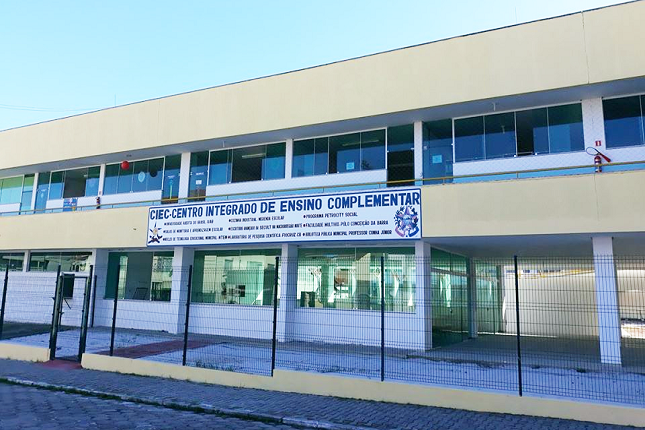 Prefeitura de Conceição da Barra-ES disponibiliza espaço para reuniões dos conselhos vinculados a educação.
